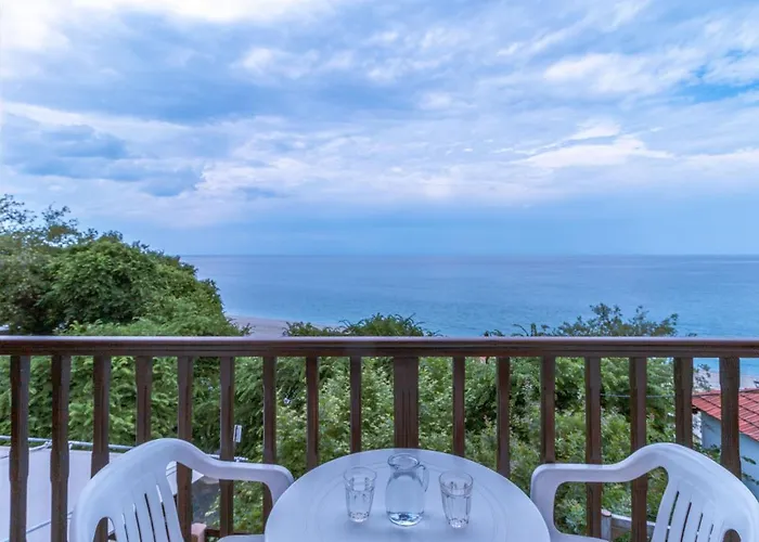 Kyma Papa Nero Apartament